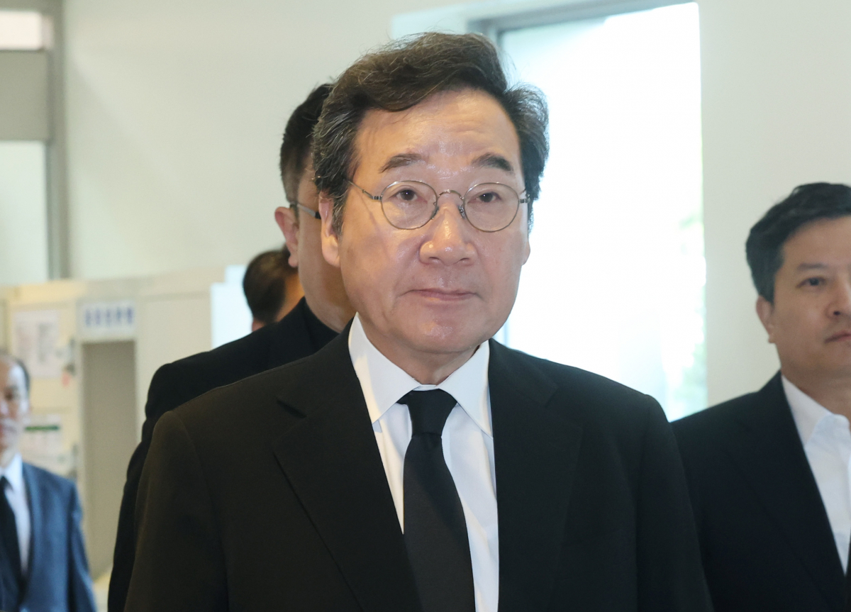 ▲이낙연 전 더불어민주당 대표가 8일 오전 서울 강남구 삼성서울병원에 마련된 장인 빈소로 향하고 있다.  (연합뉴스)