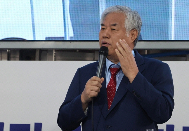 ▲전광훈 사랑제일교회 목사가 17일 서울 성북구 사랑제일교회에서 기자회견을 하고 있다. (사진=연합뉴스)
