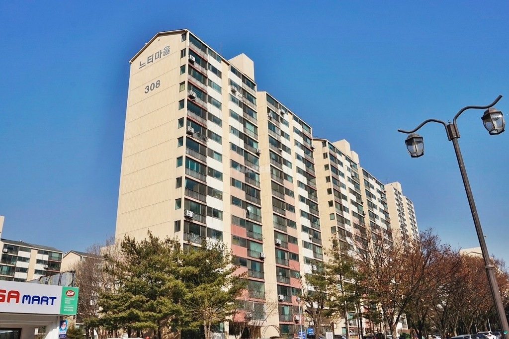 ▲경기 성남 분당 신도시 느티마을 단지 전경 (자료출처=네이버부동산)