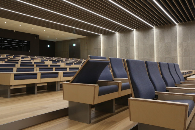 ▲'지속가능한 멀티공간' 디자인을 적용한 현대엔지니어링 본사 대강당 (사진제공=현대엔지니어링)