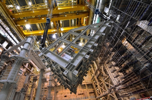▲국제핵융합실험로(ITER) 장치조립 착수 기념식이 2020년 7월 28일 프랑스 카다리쉬 ITER 건설현장에서 열렸다. 사진은 ITER 조립 장비 중 하나인 직립화장비. 사진제공 과학기술정보통신부
