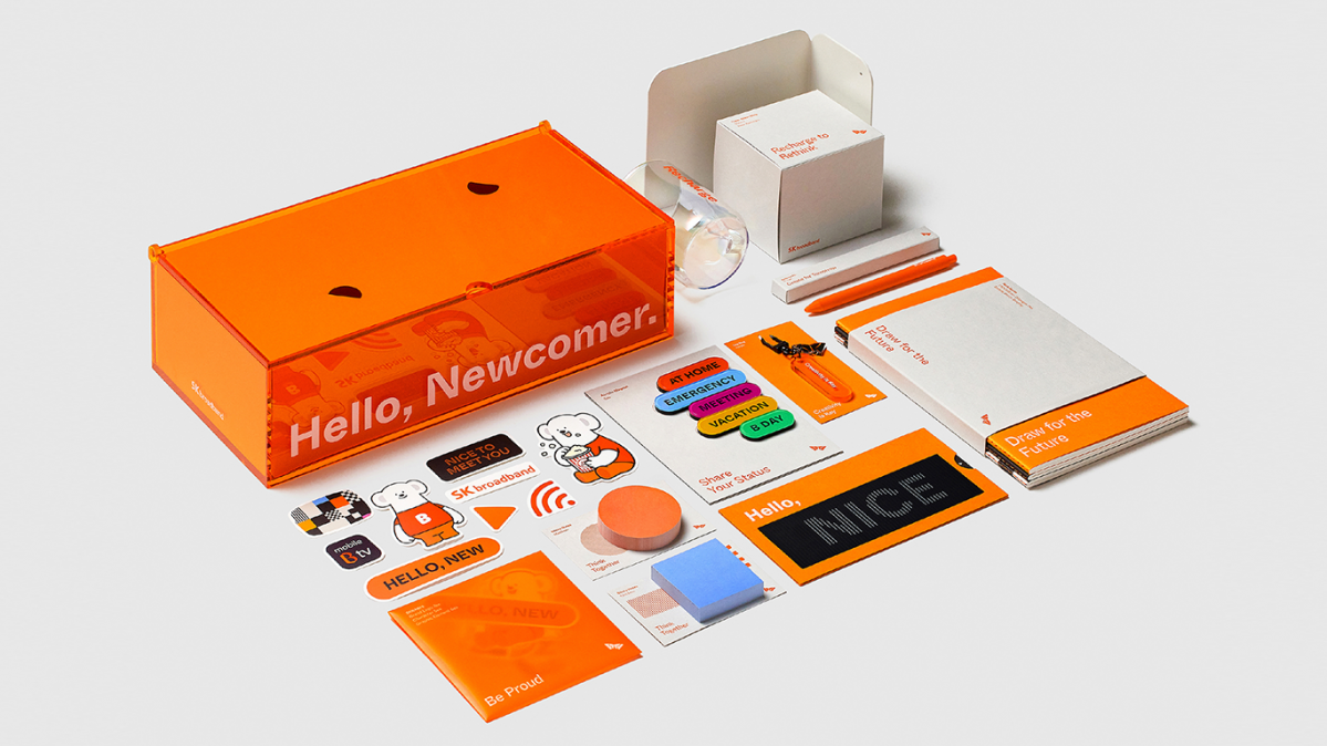 ▲SK브로드밴드가 신규 입사자들에게 제공하는 ‘온보딩 키트(Onboarding Kit)’. (사진제공=SK브로드밴드)