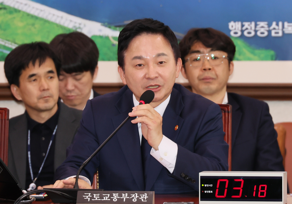 ▲원희룡 국토교통부 장관이 28일 오후 국회에서 열린 국토교통위원회 전체회의에서 의원질의에 답변하고 있다 (연합뉴스)