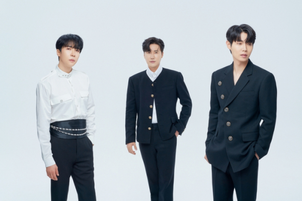 ▲'불타는 트롯맨' 손태진·신성·에녹(사진 = 뉴에라프로젝트 제공)