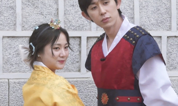 ▲'나혼자산다' 경복궁 한복 데이트(사진제공=MBC)