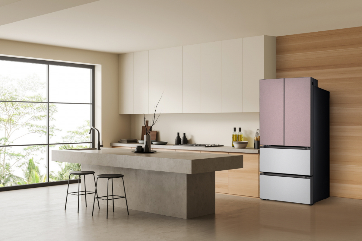 ▲‘LG 디오스 김치톡톡’ 신제품이 전시된 연출 이미지 (제공=LG전자)