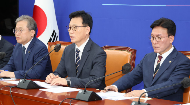 ▲민주당 박광온 원내대표가 9일 국회 당 사무실에서 원내대책회의를 하고 있다.  (연합뉴스)