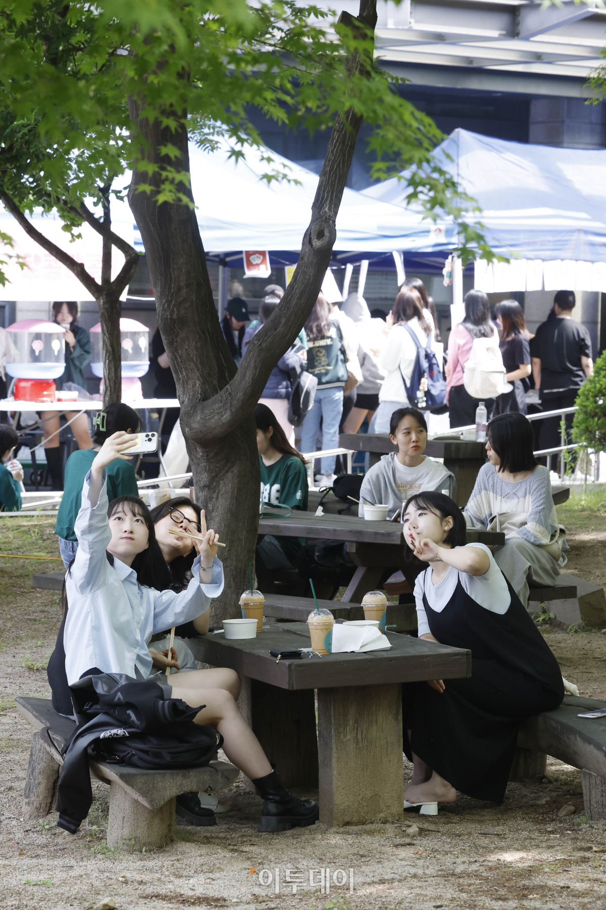 ▲10일 서울 서대문구 이화여자대학교 캠퍼스에서 대동제가 열리고 있다. 조현호 기자 hyunho@