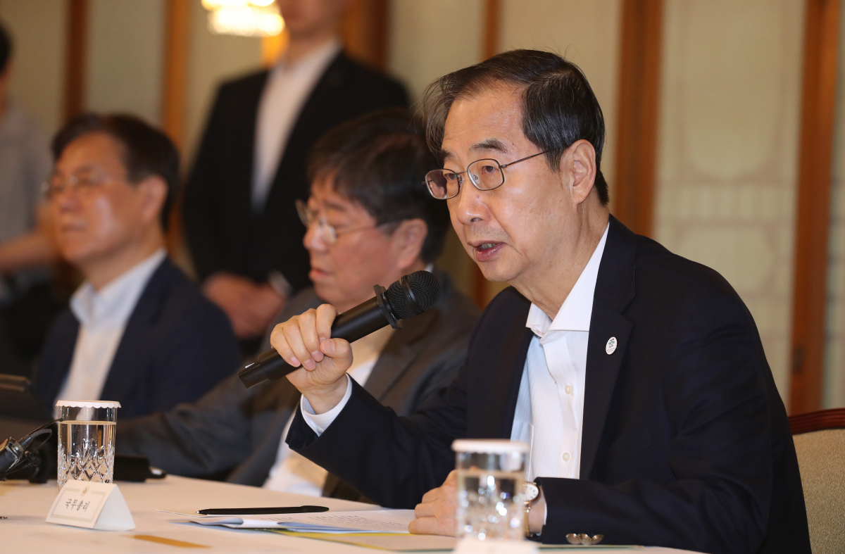 ▲한덕수 국무총리가 14일 서울 종로구 삼청동 총리 공관에서 열린 제9차 고위당정협의회에서 모두발언을 하고 있다. 신태현 기자 holjjak@