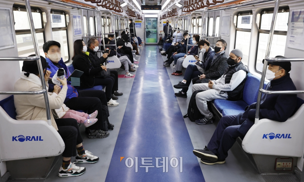 ▲서울시가 지하철 도착역명을 쉽게 확인할 수 있도록 '행선안내기 정보 표시방식' 개선을 추진한다. 