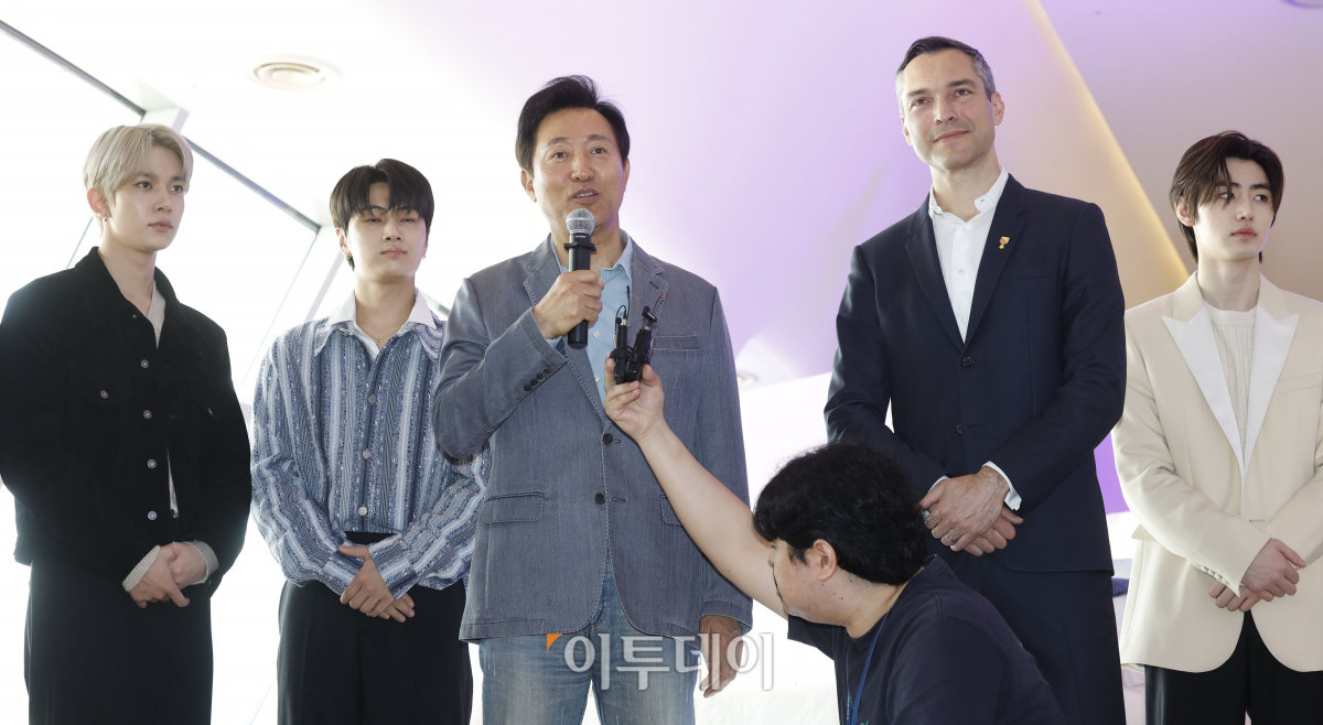 ▲오세훈 서울시장이 17일 오전 서울 중구 동대문디자인플라자(DDP)에서 열린 '에어비앤비 글로벌 캠페인 론칭 기념 포토행사에서 인사말을 하고 있다. 조현호 기자 hyunho@