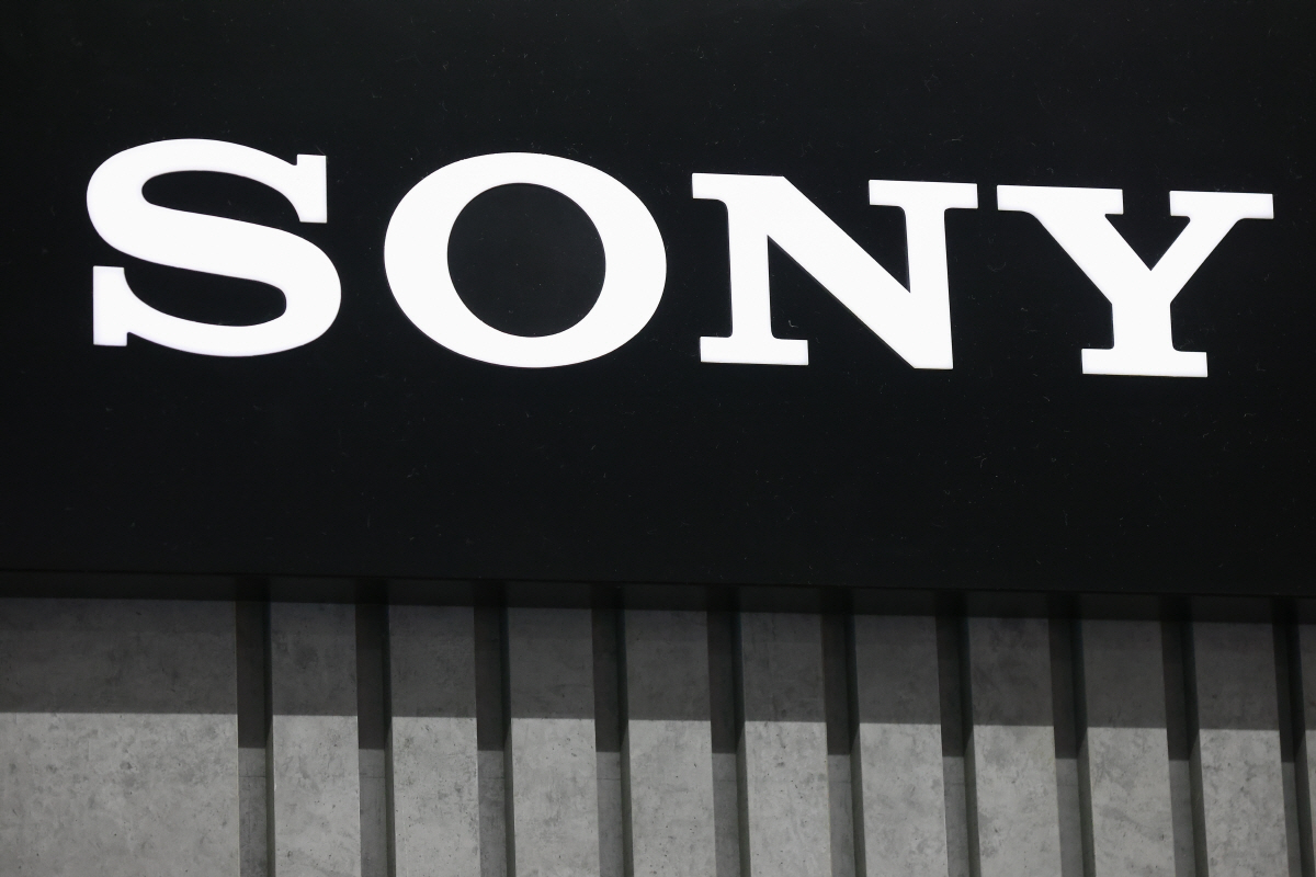 ▲러시아 모스크바의 한 비디오 가게에 12일 소니 로고가 보인다. 모스크바/타스연합뉴스