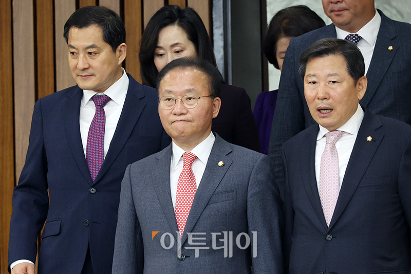 ▲입장하는 윤재옥 국민의힘 원내대표. (고이란 기자 photoeran@)