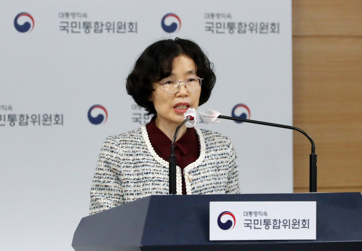 ▲정순둘 자립준비청년과 함께서기 특별위원장이 4월 20일 서울 종로구 정부서울청사에서 특위 출범 사전 브리핑을 하고 있다. (뉴시스)