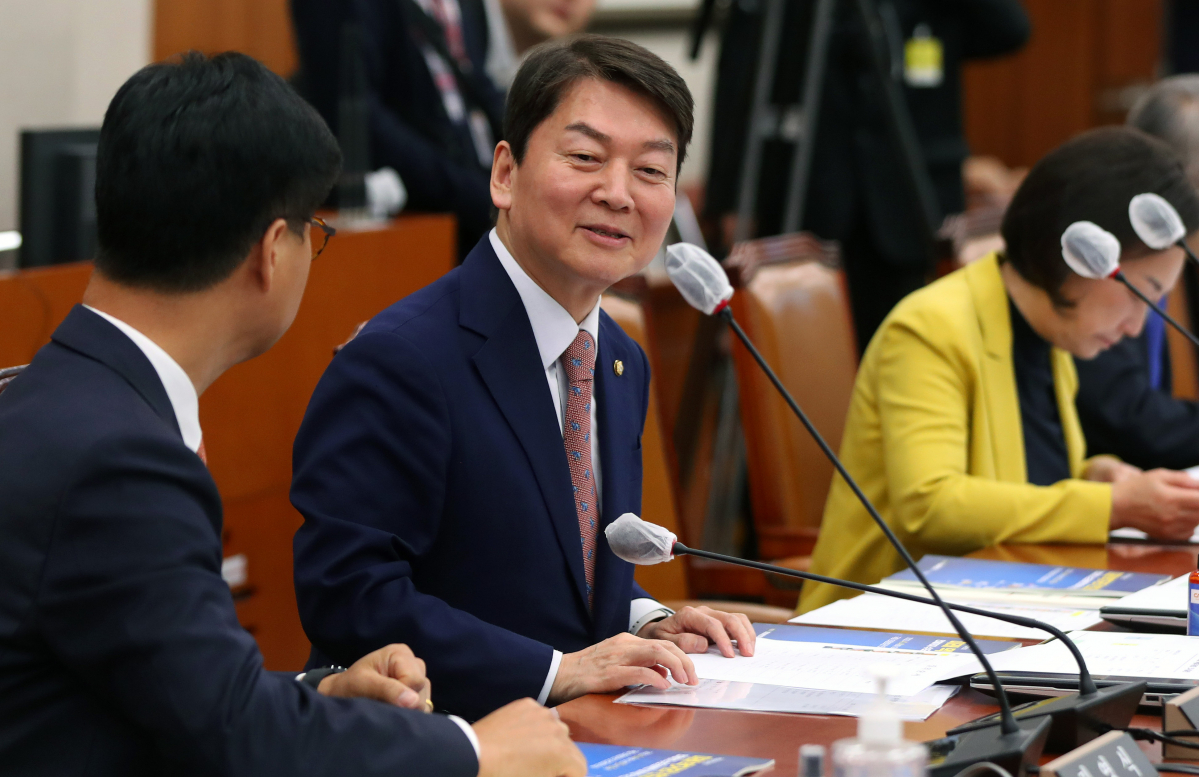 ▲안철수 국민의힘 의원이 서울 여의도 국회에서 열린 첨단전략산업특별위원회 전체회의에 참석해 있다. (뉴시스)