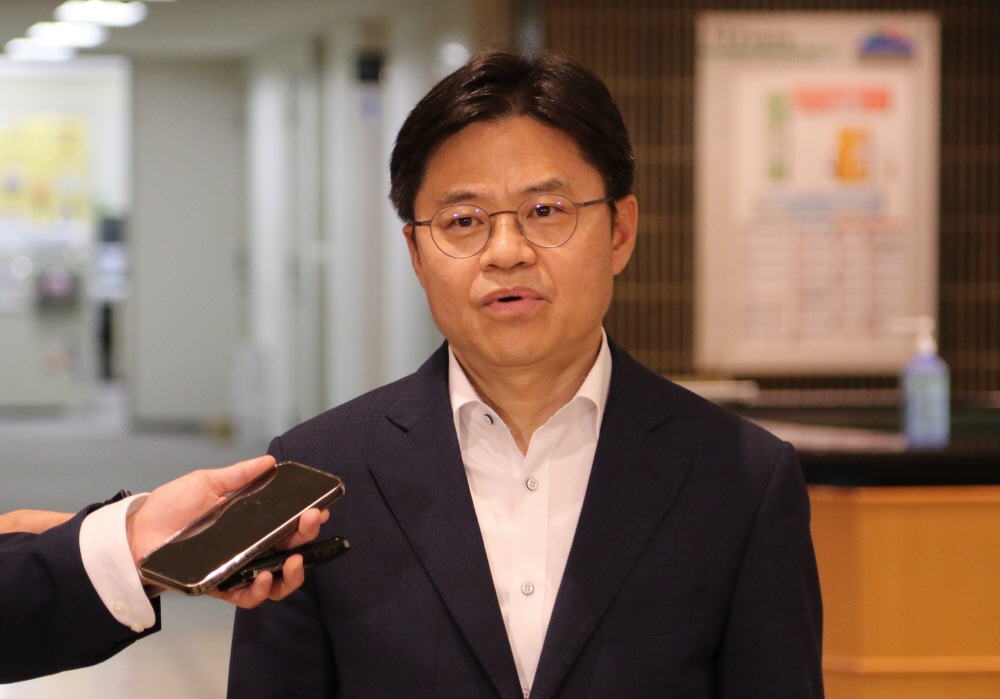 ▲일본 후쿠시마 오염수 시찰단장인 유국희 원자력안전위원장이 25일 오후 도쿄 외무성에서 기술회의 결과를 설명하고 있다. (연합뉴스)