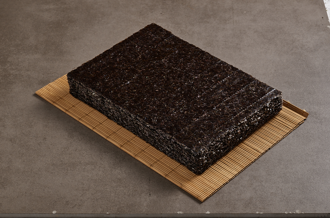 ▲화입(건조)을 통해 수분함량을 3∼5%로 낮춘 마른 김(일반 김). (사진제공=해양수산부)