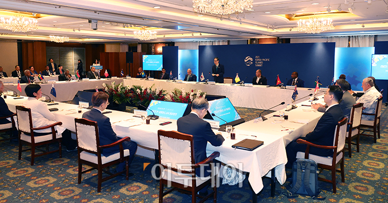 ▲한덕수 국무총리가 29일 서울 중구 롯데호텔 사파이어볼룸에서 열린 태평양도서국 정상 환영오찬에서 오찬사를 하고 있다. 고이란 기자 photoeran@