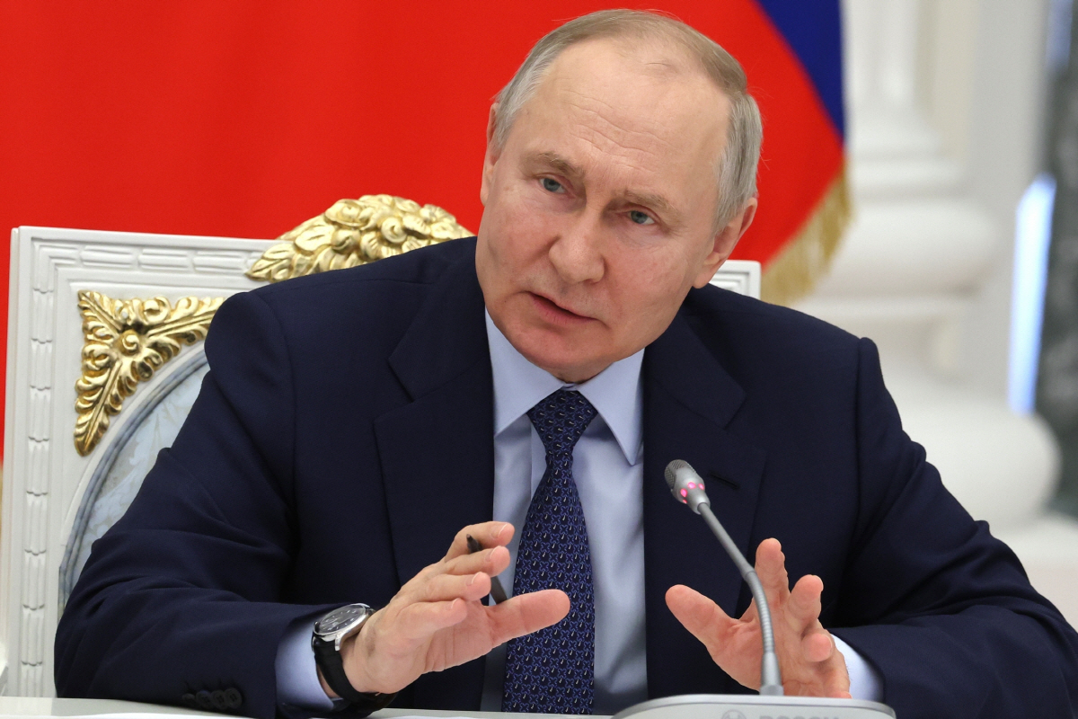 ▲블라디미르 푸틴 러시아 대통령이 26일(현지시간) 모스크바 크렘린궁에서 열린 공공 경제 단체 ‘비즈니스 러시아’ 회의 중에 발언하고 있다. 모스크바/AP뉴시스
