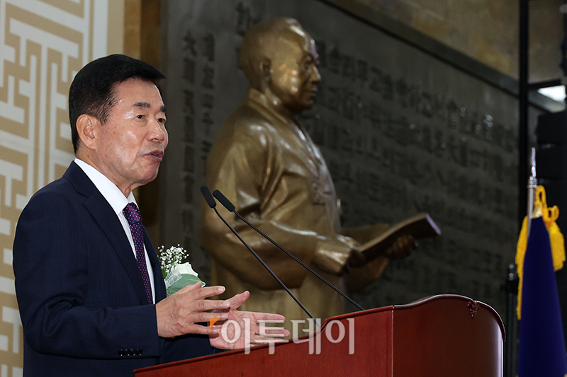▲김진표 국회의장이 31일 서울 여의도 국회에서 열린 제75주년 국회개원기념식에서 기념사를 하고 있다. (고이란 기자 photoeran@)