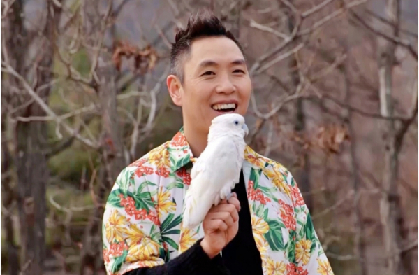 ▲이은결 앵무새 비행 훈련(사진제공=KBS)