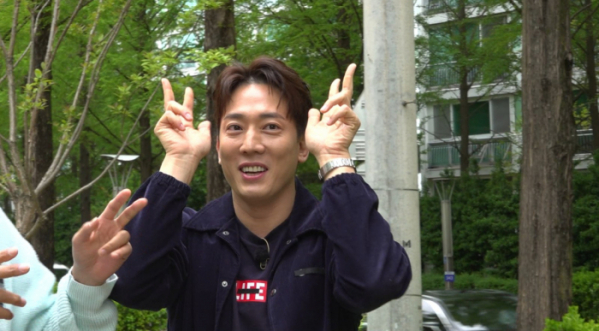 ▲'구해줘 홈즈' 김환, 대치동 매물 소개(사진제공=MBC)