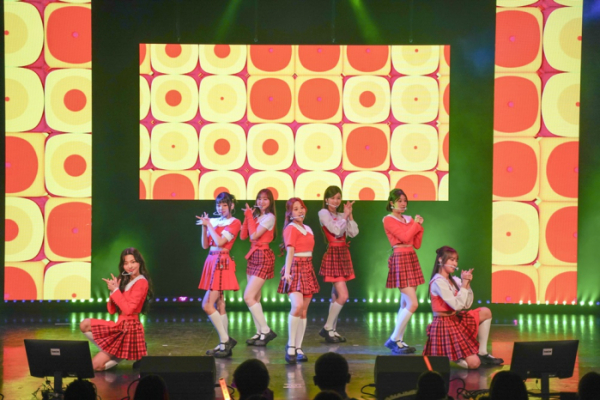 ▲첫사랑(사진 = 씨에스알이앤엠 / 에이투지엔터테인먼트(팝뮤직) 제공)