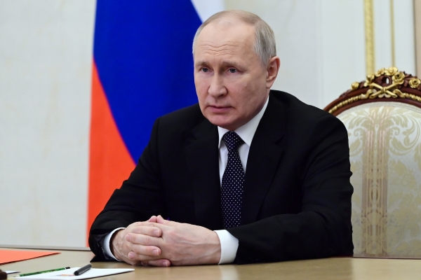 ▲블라디미르 푸틴 러시아 대통령이 12일(현지시간) 모스크바에서 회의를 주재하고 있다. 모스크바/AP연합뉴스
