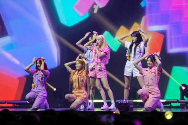 ▲스테이씨(사진 = 하이업엔터테인먼트 제공)