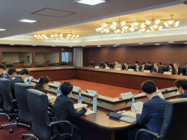 ▲시찰단이 22일 일본 정부측 관계자와 기술회의를 하고 있다. (사진제공=해양수산부)