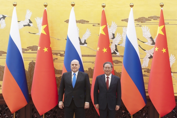 ▲미하일 미슈스틴(왼쪽) 러시아 총리와 리창 중국 총리가 24일 중국 베이징에서 열린 서명식에 참석하고 있다. 베이징/AP뉴시스
