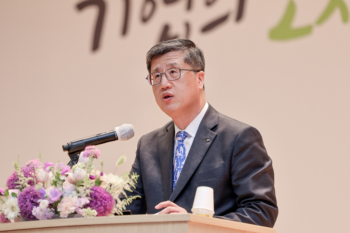 ▲최원목 신용보증기금 이사장이 1일 대구 본점에서 개최된 '47주년 창립기념식'에서 기념사를 하고 있다. (사진제공=신보)