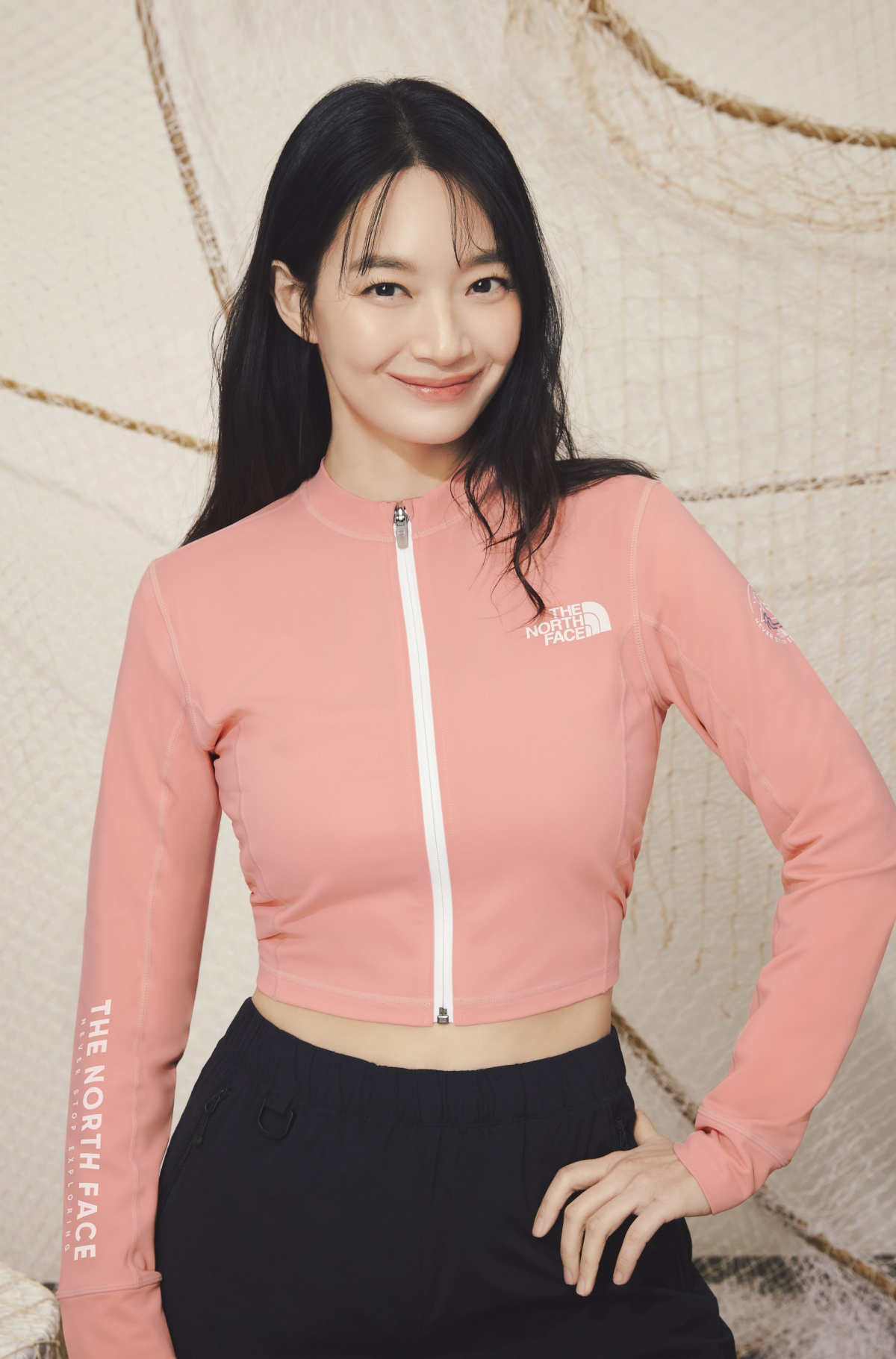 ▲효성티앤씨의 폐어망 리사이클 섬유인 '리젠 오션 나일론'이 적용된 래쉬가드. (사진제공=효성티앤씨)