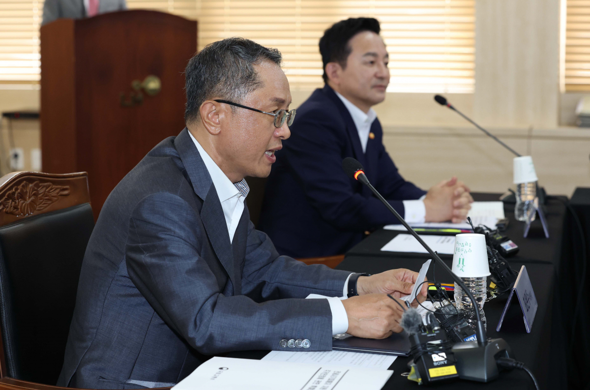 ▲최완주 국토교통부 전세사기피해지원위원장이 1일 서울 강남구 한국토지주택공사(LH) 서울지역본부에서 열린 전세사기피해지원위원회 발족식 및 제1차 회의에서 취임사를 하고 있다. 신태현 기자 holjjak@