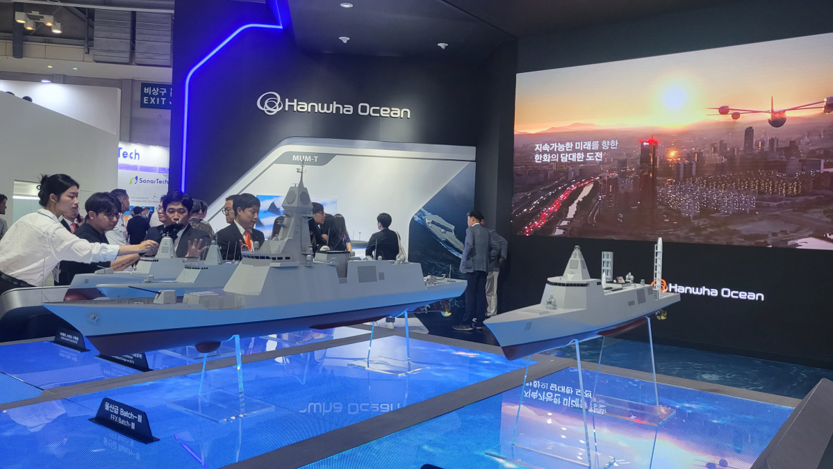 ▲한화오션 부스 전경. (이동욱 기자 toto@)