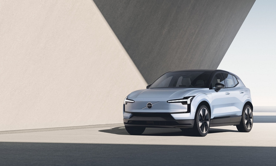 ▲순수 전기차로 영토확장에 나선 볼보과 프리미엄 소형 전기 SUV인 EX30을 처음 공개했다.  (사진제공=볼보코리아)