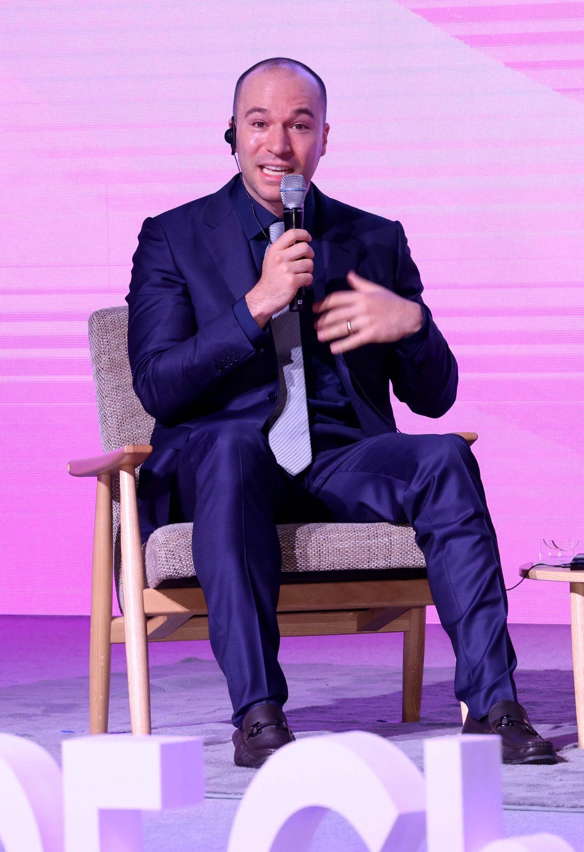 ▲그렉 브로크만 오픈AI 공동대표가 9일 서울 여의도 63스퀘어에서 열린  ‘K-Startups meet OpenAI’에서 발언하고 있다. 신태현 기자 holjjak@