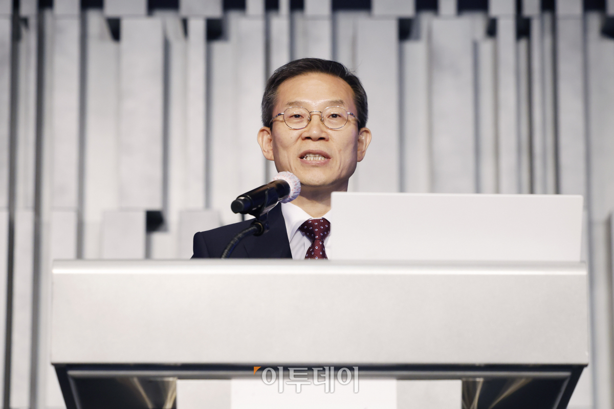 ▲이종호 과학기술정보통신부 장관이 14일 서울 강남구 노보텔 앰배서더 서울 강남에서 열린 '미래 디스플레이 민관 협의체 출범식'에서 인사말을 하고 있다. 조현호 기자 hyunho@
