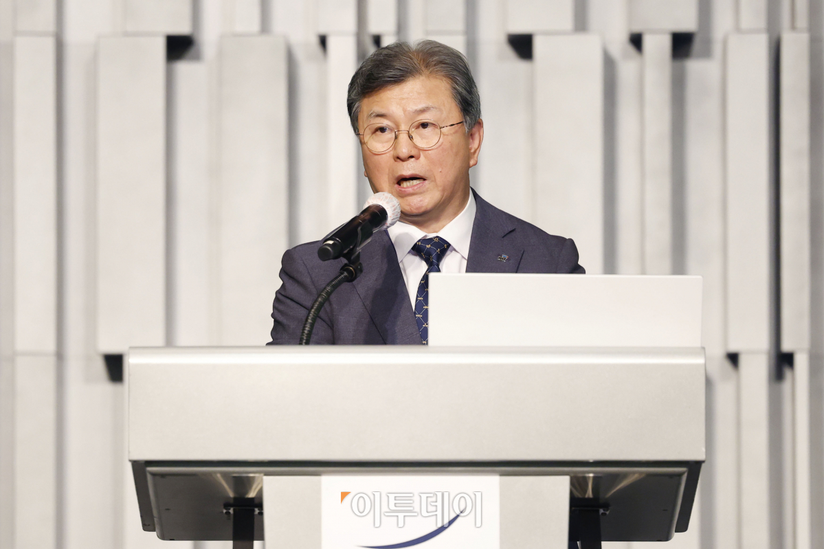 ▲김복철 국가과학기술연구회 이사장이 14일 서울 강남구 노보텔 앰배서더 서울 강남에서 열린 '미래 디스플레이 민관 협의체 출범식'에서 축사를 하고 있다. 조현호 기자 hyunho@