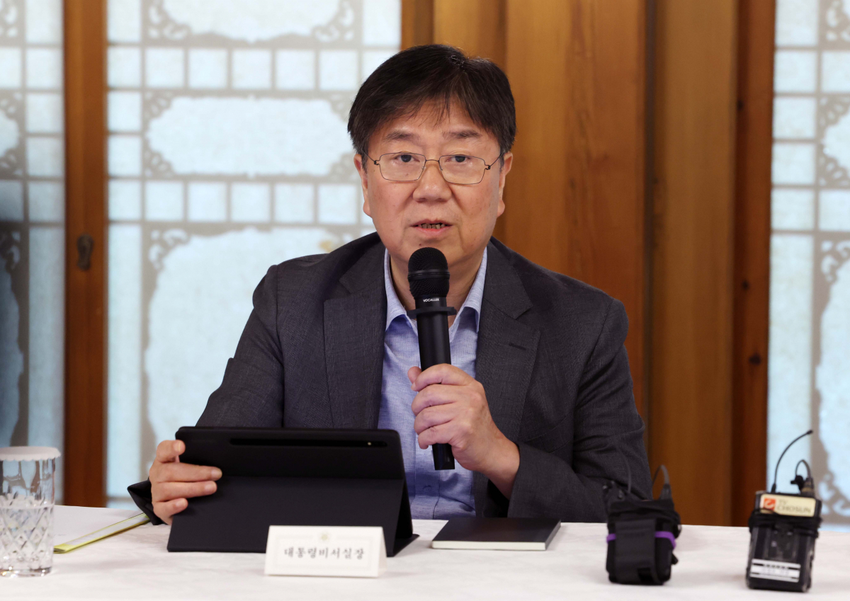 ▲김대기 대통령 비서실장이 18일 서울 종로구 총리공관에서 열린 고위당정협의회에서 발언하고 있다. 신태현 기자 holjjak@