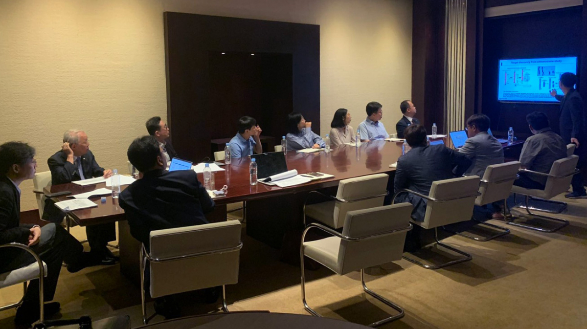 ▲지난 14일 디엑스앤브이엑스 연구·개발(R&D) 워크숍이 진행되고 있다. (사진제공=디엑스앤브이엑스)