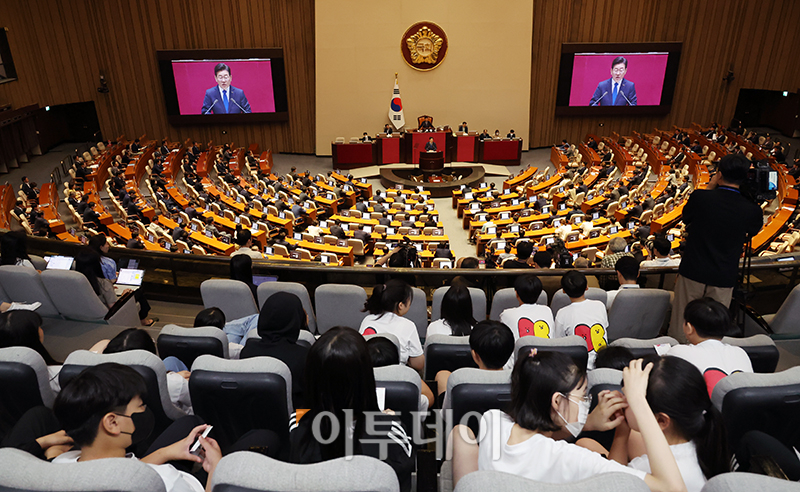 ▲이재명 더불어민주당 대표가 19일 서울 여의도 국회 본회의장에서 교섭단체 대표연설을 하고 있다. 고이란 기자 photoeran@