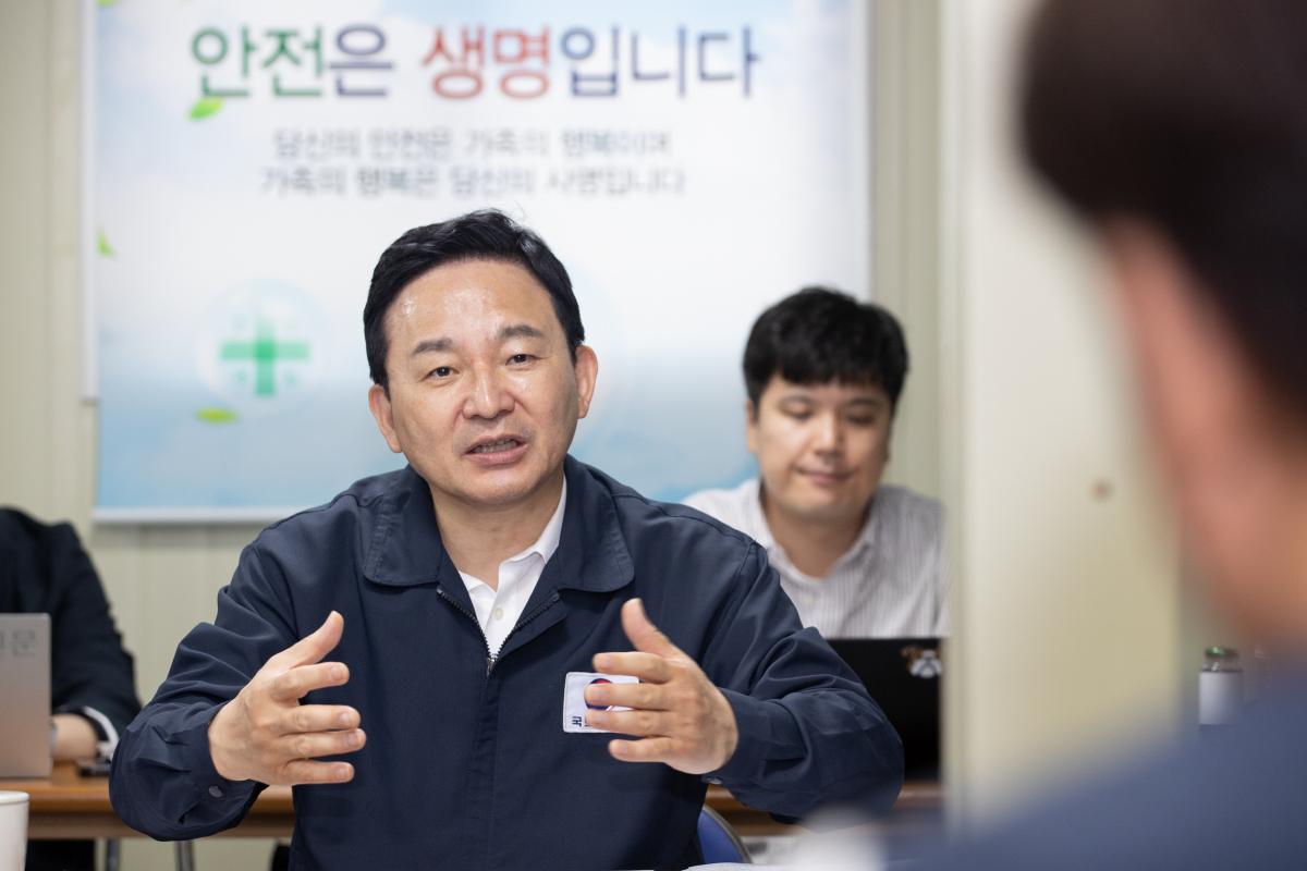 ▲원희룡 국토교통부 장관이 20일 오후 경기 고양시 일대 타워크레인 작업기록장치 시범사업 현장을 방문하고, 추진현황을 점검했다 (자료제공=국토교통부)