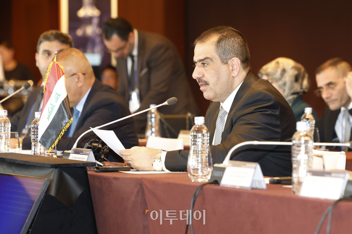 ▲아티르 다우드 살만 알 그레이리 이라크 무역부 장관이 21일 오후 서울 용산구 그랜드 하얏트 호텔에서 열린 '제9차 한-이라크 공동위원회 본회의'에서 모두발언을 하고 있다. 조현호 기자 hyunho@
