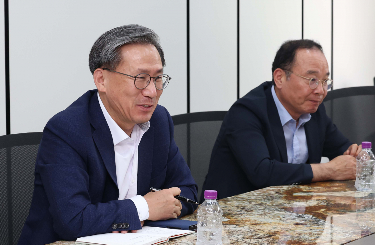 ▲22일 서울 강남구 이투데이에서 열린 이투데이 2분기 편집위원회에서 김덕헌 이투데이 대표가 발언하고 있다. 신태현 기자 holjjak@