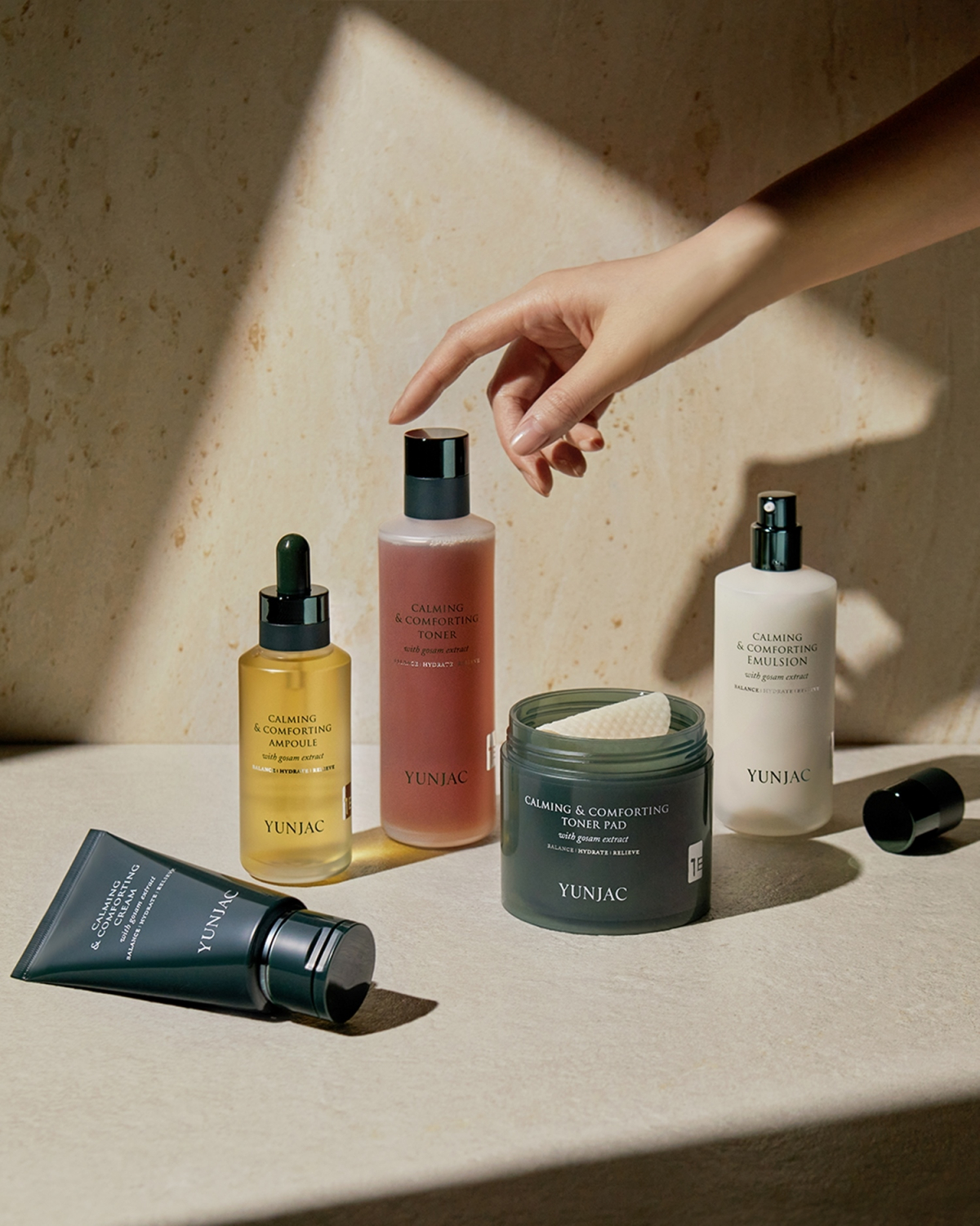 ▲신세계인터내셔날의 화장품 브랜드 '연작'의 카밍앤컴포팅 라인 (사진제공=신세계인터내셔날)