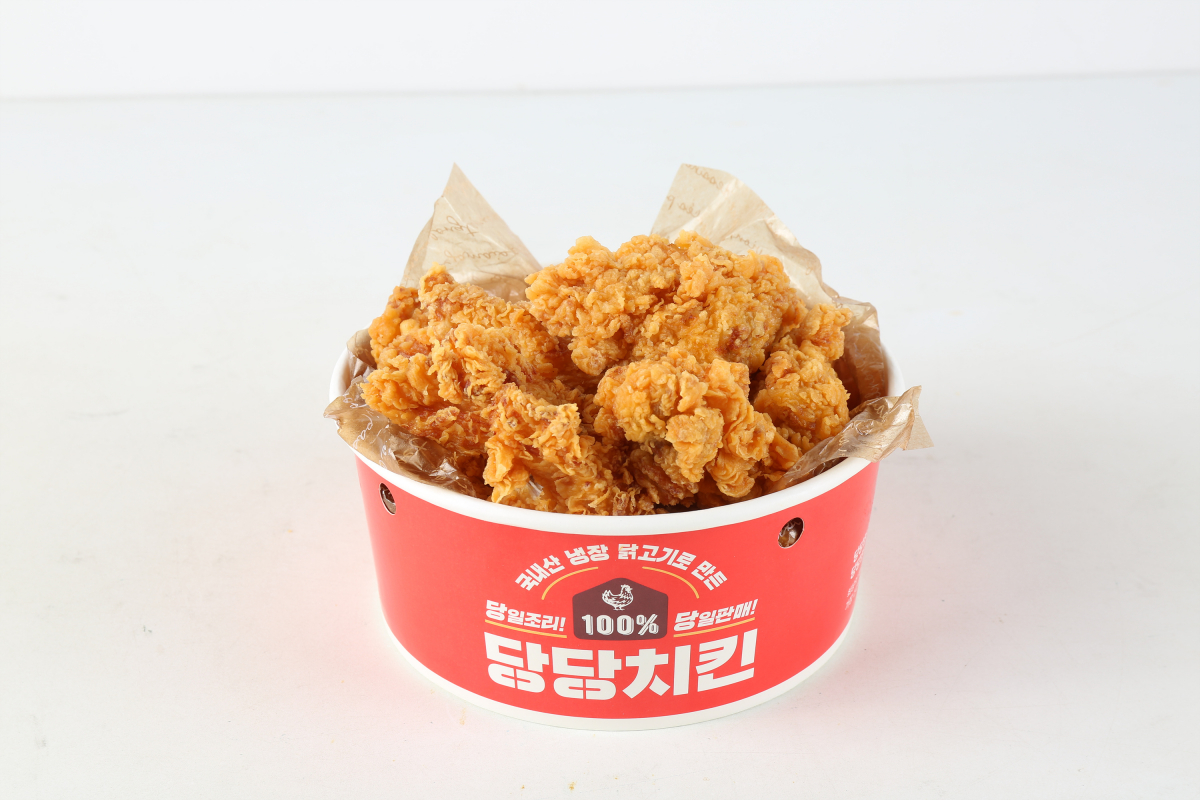 ▲홈플러스 '당당 후라이드 순살 치킨' (사진제공=홈플러스)