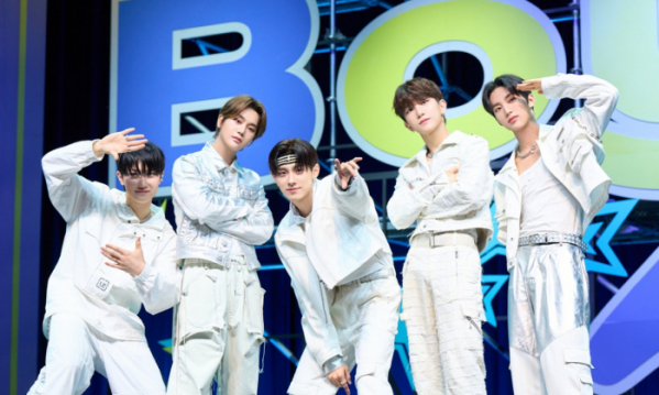 ▲더뉴식스(사진=피네이션(P NATION) 제공)