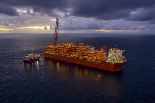 ▲한국가스공사는 11월 13일 모잠비크 에어리어4 광구의 최초 상업화 프로젝트인 ‘코랄 사우스(Coral South)’ 사업에서 첫 LNG 생산 및 선적을 완료했다. (사진제공=한국가스공사)