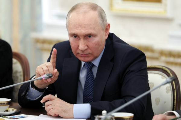 ▲블라디미르 푸틴 러시아 대통령이 13일(현지시간) 모스크바 크렘린궁에서 발언하고 있다. 모스크바/AP뉴시스
